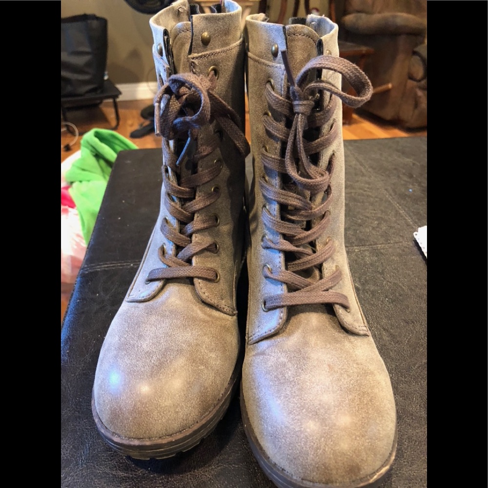 Women's boots